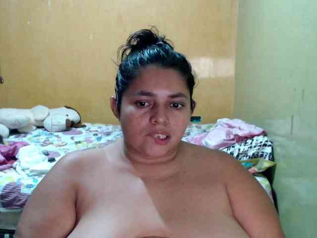 mia-naughty webcam