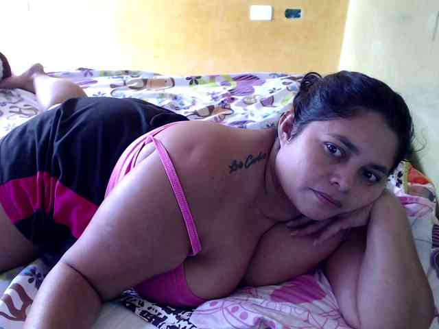 mia-naughty webcam