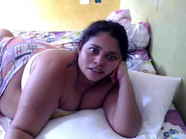 mia-naughty webcam