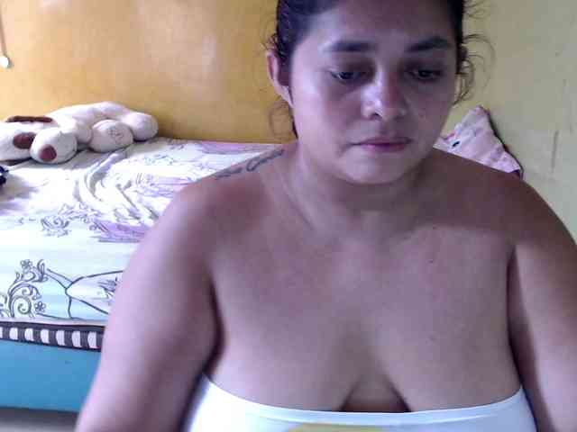 mia-naughty webcam