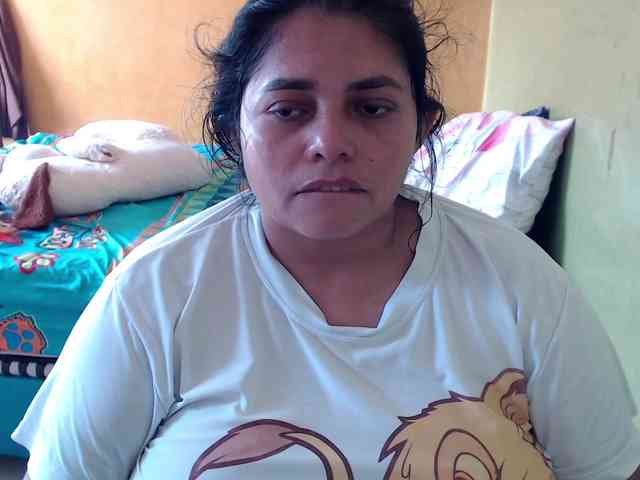 mia-naughty webcam