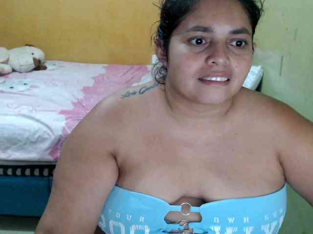 mia-naughty webcam