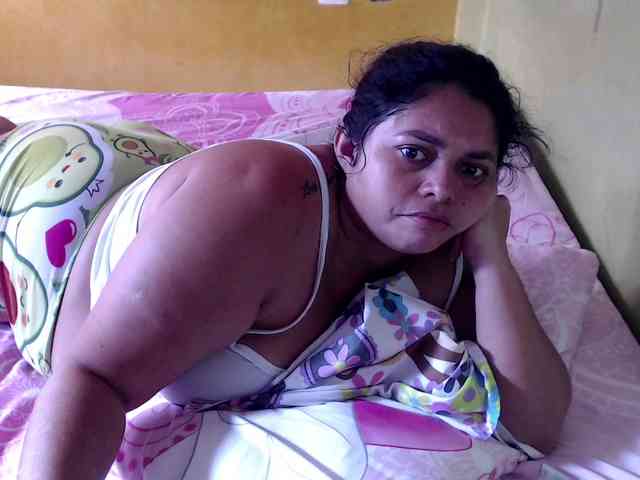 mia-naughty webcam