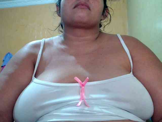 mia-naughty webcam