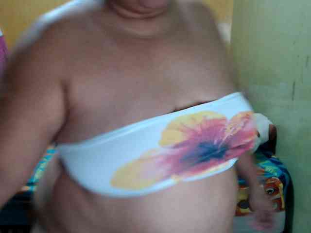 mia-naughty webcam