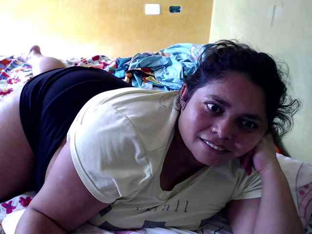 mia-naughty webcam