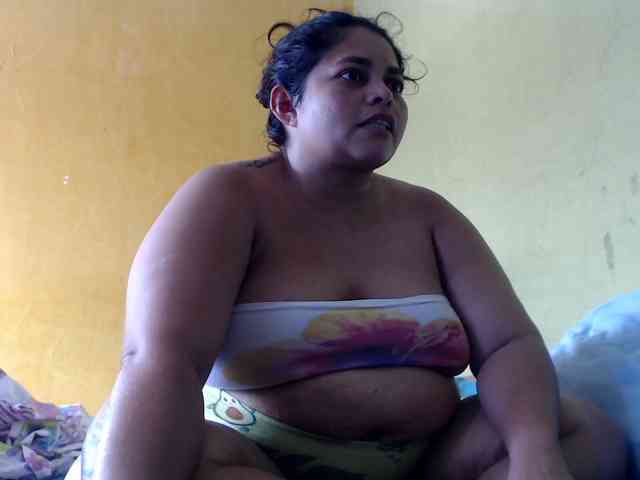 mia-naughty webcam