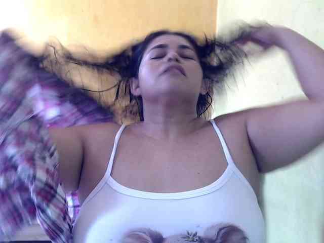 mia-naughty webcam