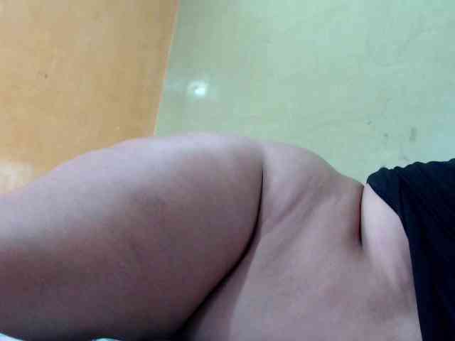 mia-naughty webcam