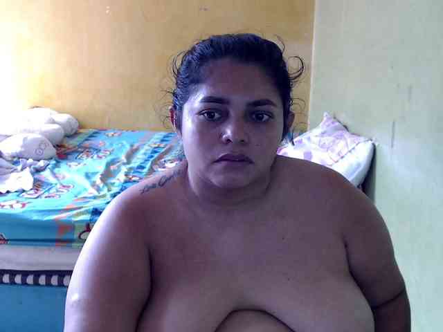 mia-naughty webcam