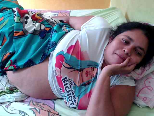 mia-naughty webcam