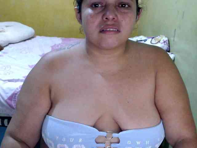 mia-naughty webcam