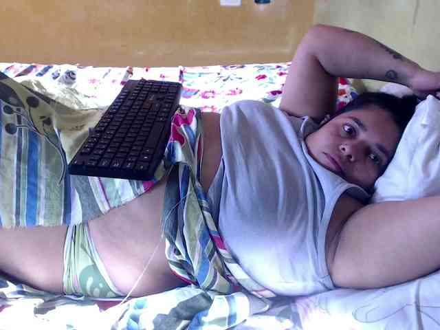 mia-naughty webcam