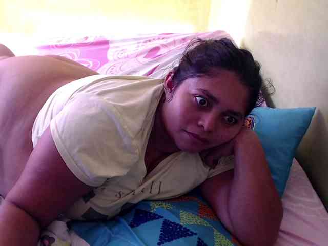 mia-naughty webcam