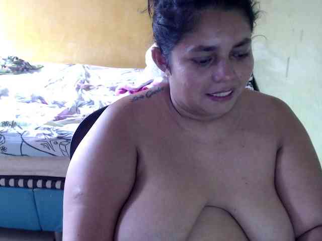 mia-naughty webcam