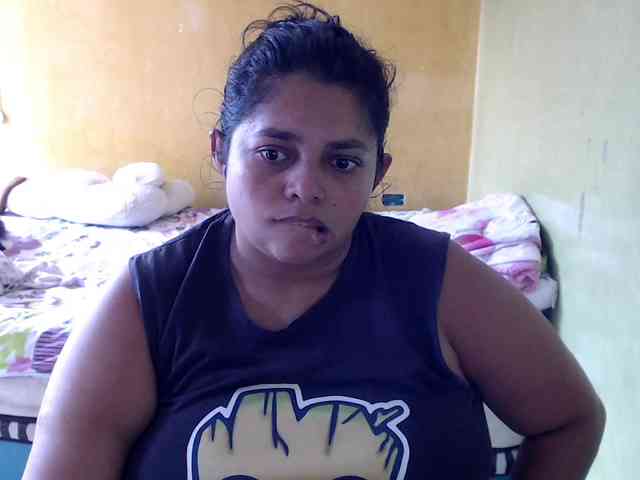 mia-naughty webcam