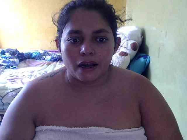 mia-naughty webcam