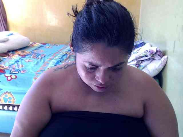 mia-naughty webcam
