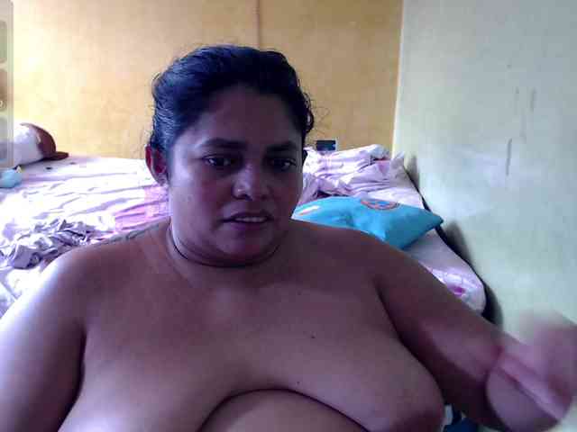 mia-naughty webcam