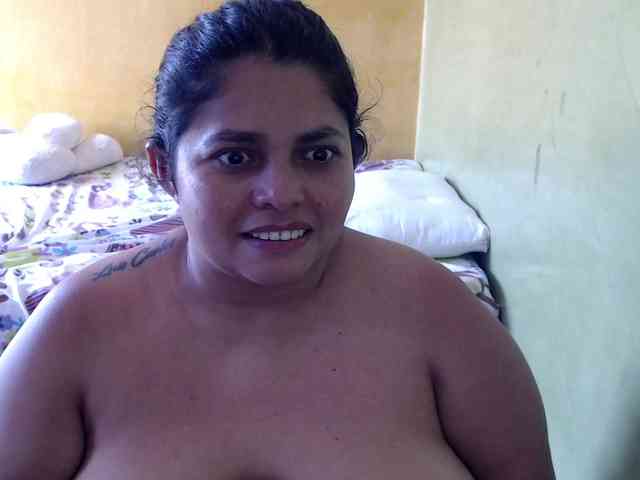 mia-naughty webcam