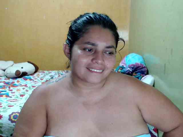 mia-naughty webcam