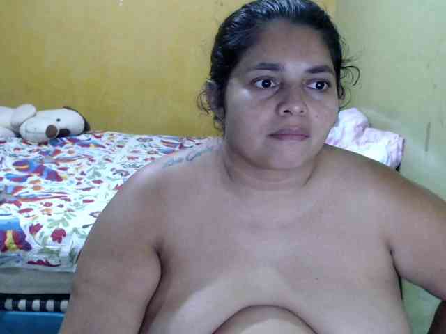mia-naughty webcam