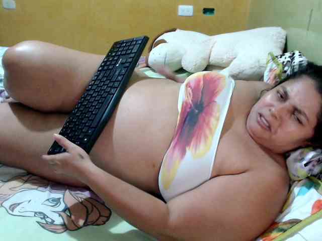 mia-naughty webcam