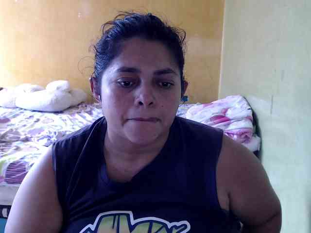 mia-naughty webcam