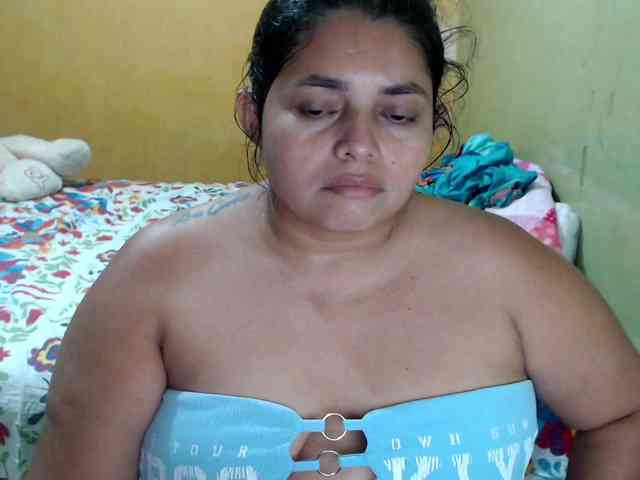 mia-naughty webcam