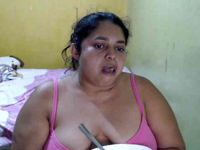 mia-naughty webcam
