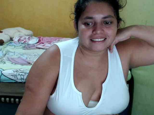 mia-naughty webcam