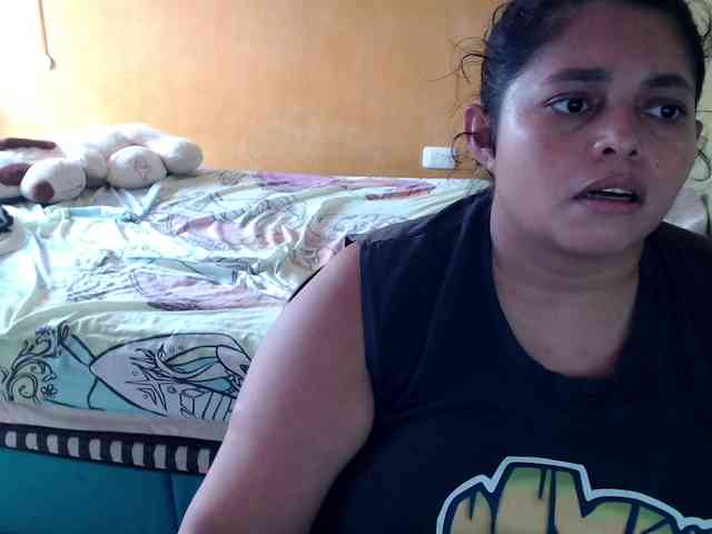 mia-naughty webcam