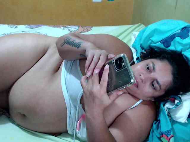 mia-naughty webcam
