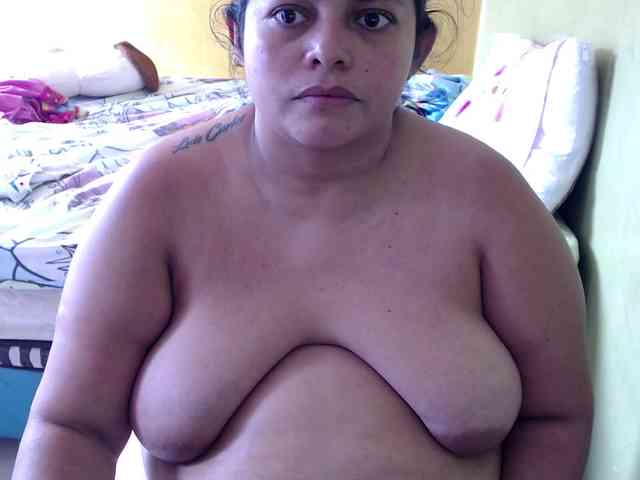 Dit model is nu live. mia-naughty