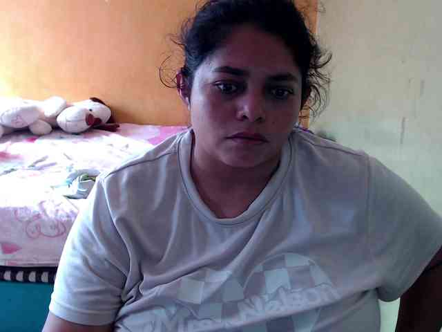 mia-naughty webcam