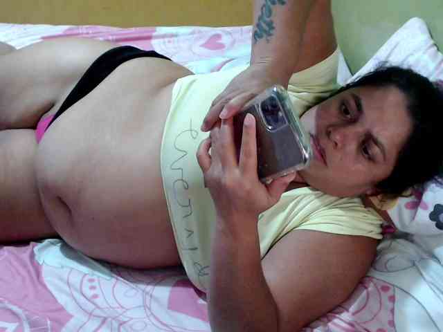 mia-naughty webcam