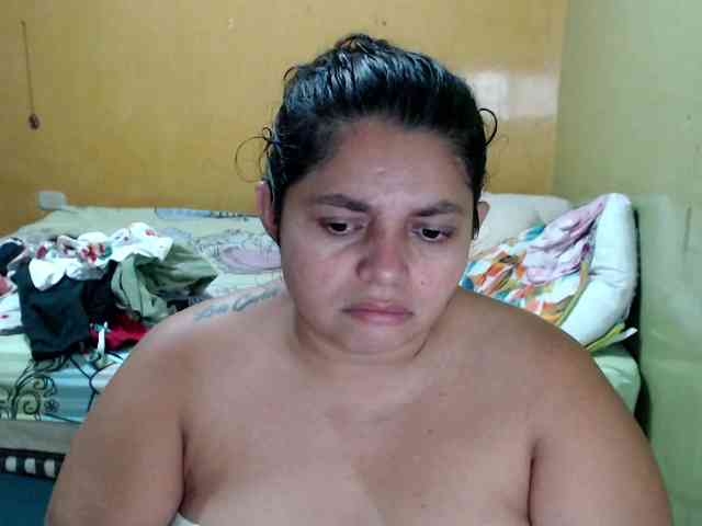 mia-naughty webcam