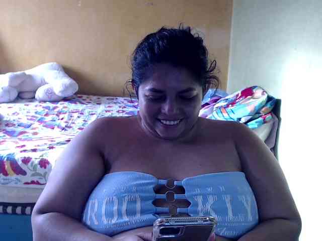 mia-naughty webcam