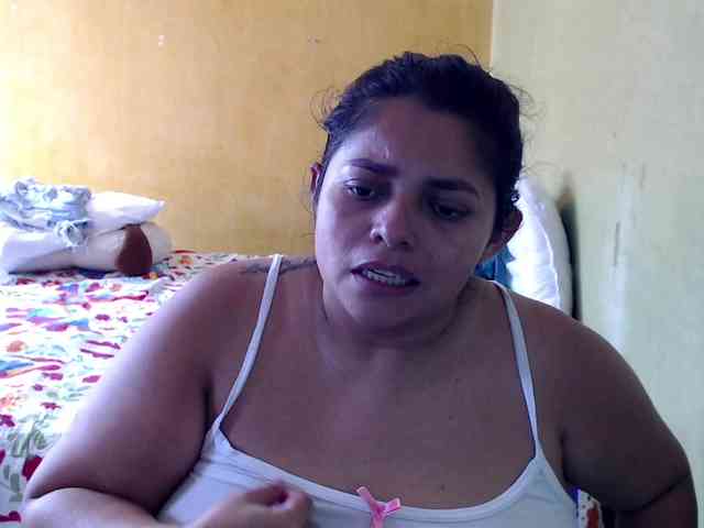 mia-naughty webcam