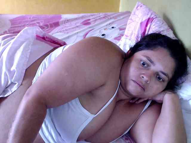 mia-naughty webcam