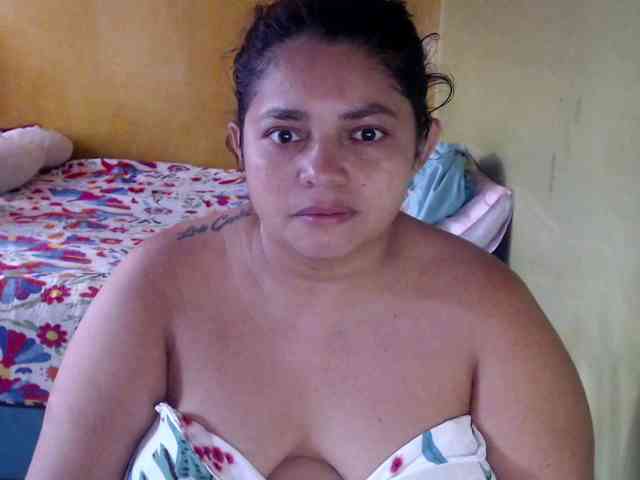 mia-naughty webcam