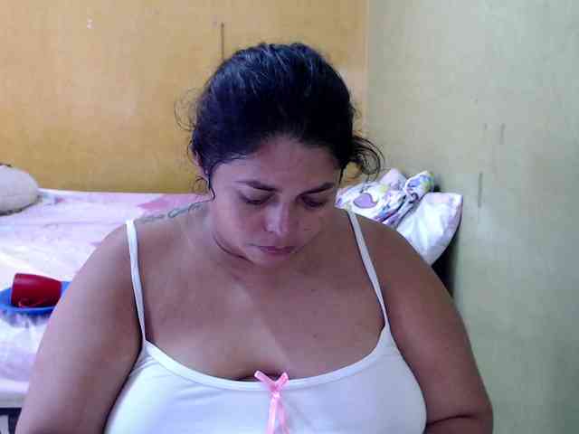 mia-naughty webcam