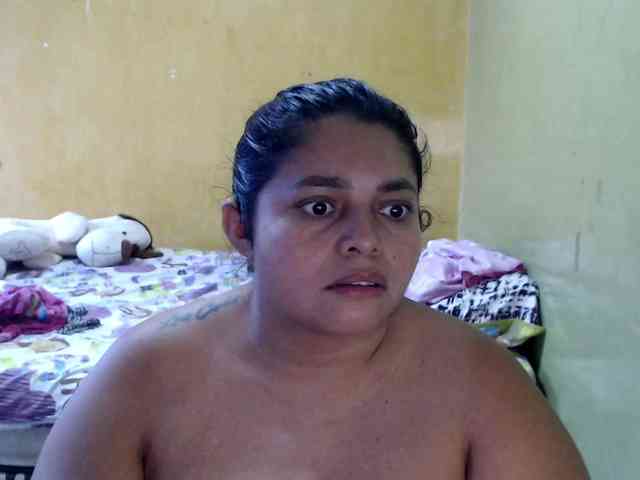 mia-naughty webcam