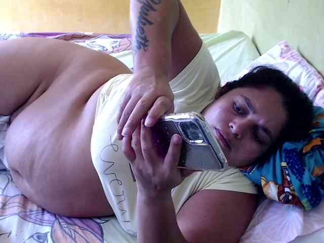 mia-naughty webcam