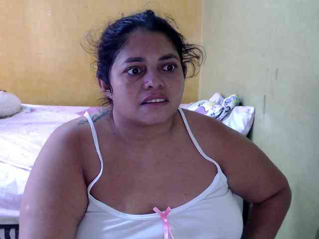 mia-naughty webcam