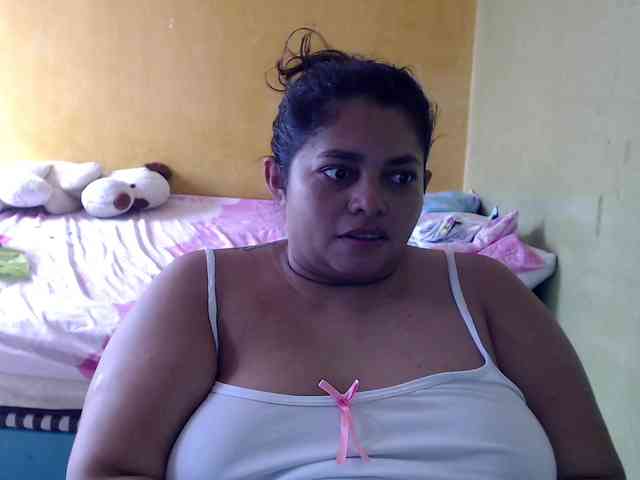 mia-naughty webcam