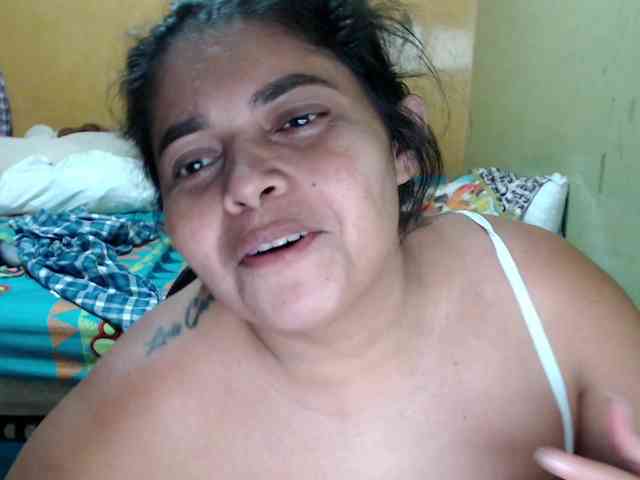 mia-naughty webcam