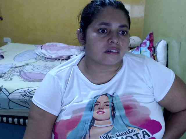 mia-naughty webcam