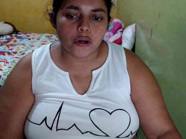 mia-naughty webcam