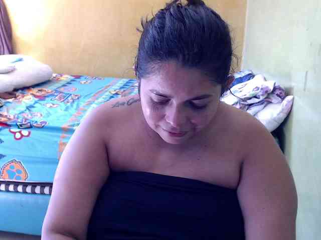 mia-naughty webcam